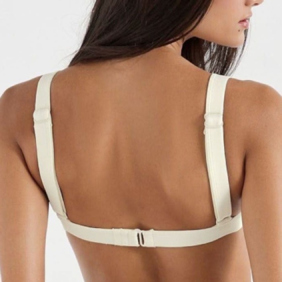 Oneone
marina top cape - Picture 3 of 3